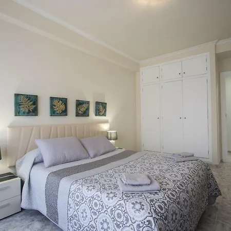 Sea View Downtown Comfort * لقنت