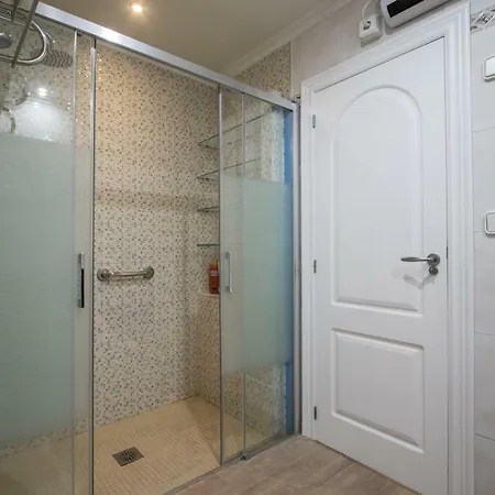 Sea View Downtown Comfort Lägenhet *