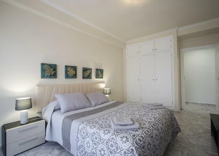 Sea View Downtown Comfort * Alicante